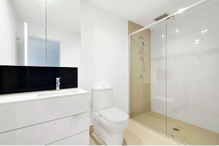 comment-faire-douche-italienne-dans-petite-salle-de-bains