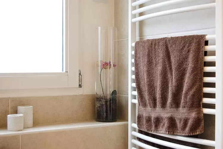 ou-placer-porte-serviette-salle-de-bains